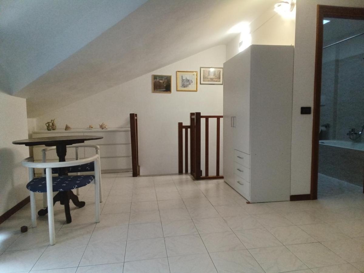 Appartamento - Terrazzo Vivibile Vista Mare, Wi-Fi Gratuito Vallecrosia Ngoại thất bức ảnh